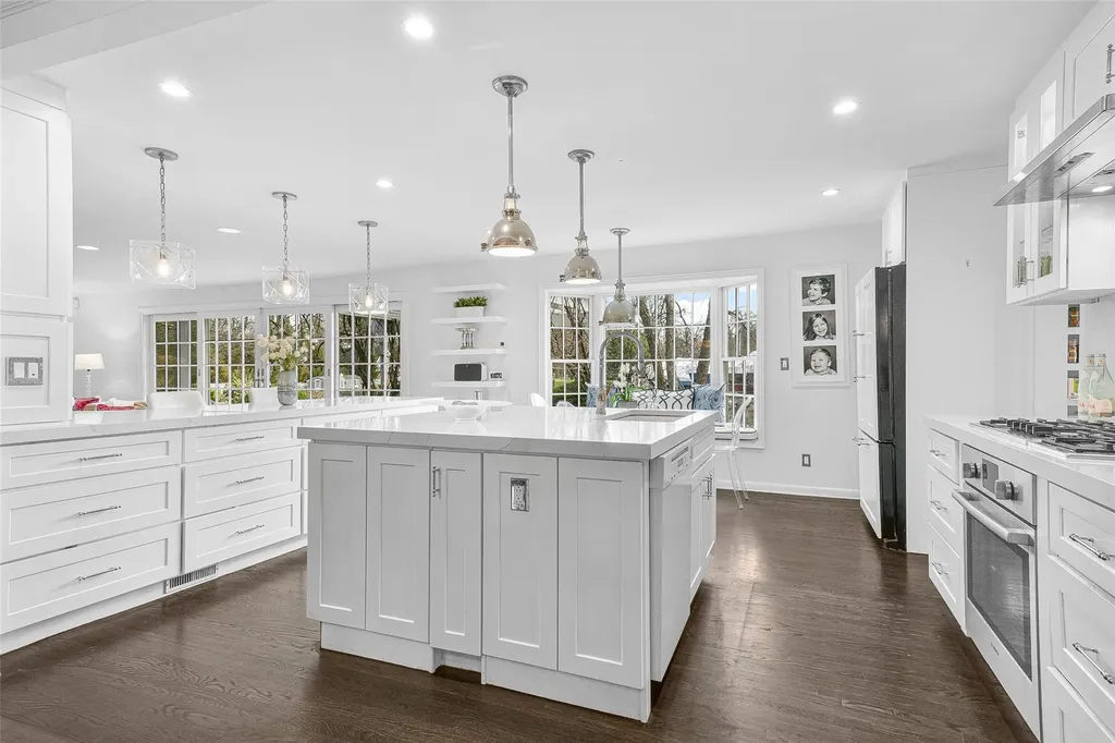 705 The Crescent Mamaroneck NY 10543