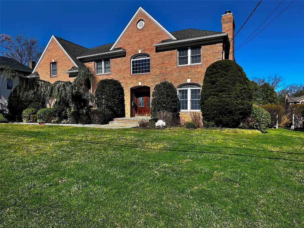 17 Arlington Road Scarsdale NY 10583