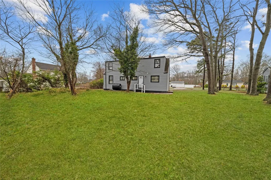 5 Duke Street Bay Shore NY 11706