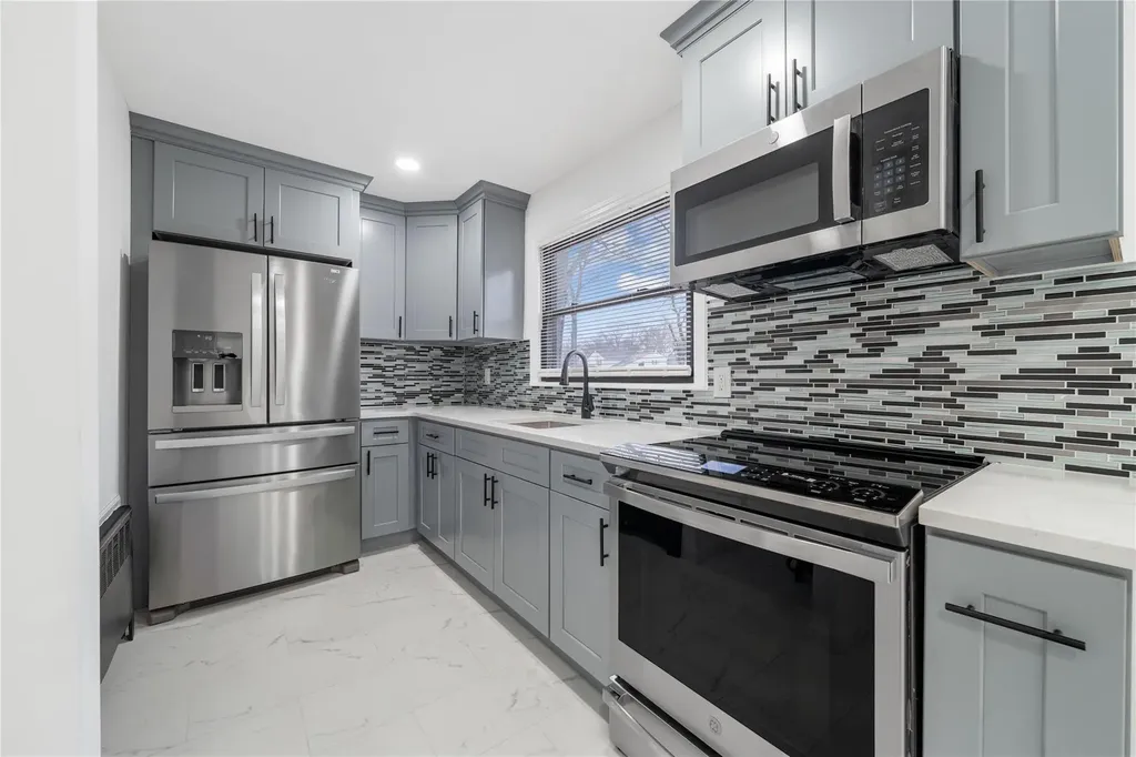 5 Duke Street Bay Shore NY 11706