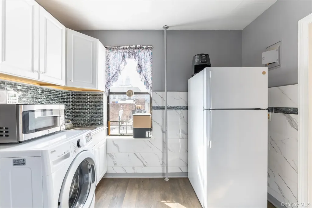 154 South 3rd Brooklyn NY 11211