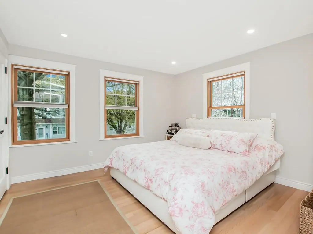 4296 Vireo Avenue Bronx NY 10470