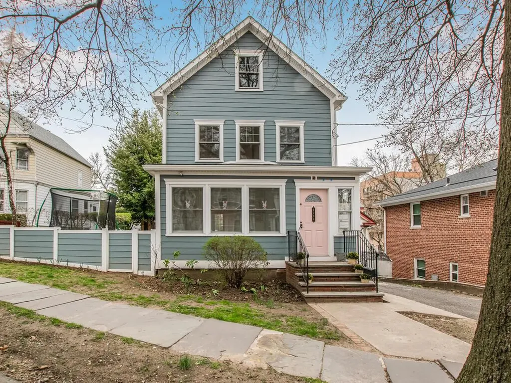 4296 Vireo Avenue Bronx NY 10470