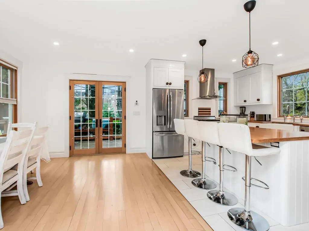 4296 Vireo Avenue Bronx NY 10470