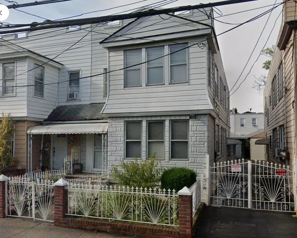 3722 101st Street Corona NY 11368