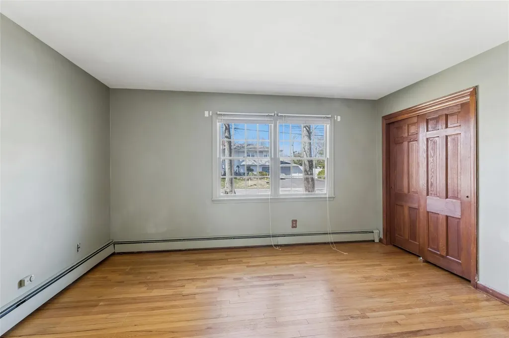 46 Neptune Avenue Hampton Bays NY 11946