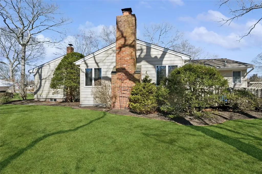 46 Neptune Avenue Hampton Bays NY 11946