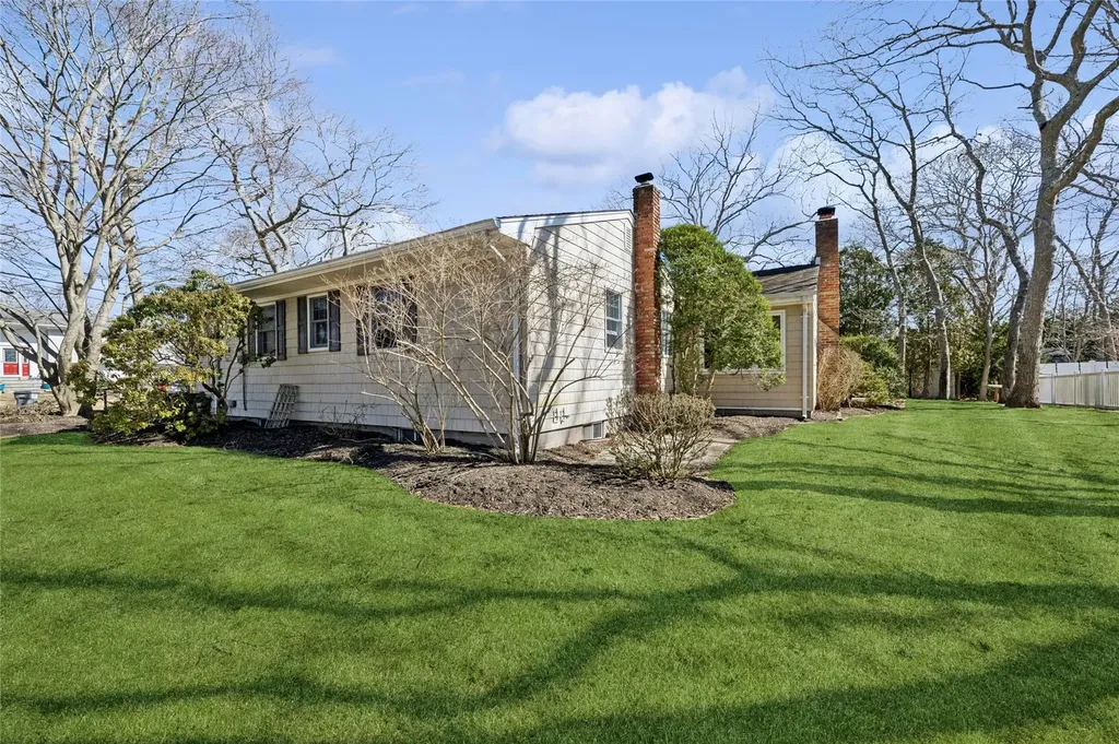 46 Neptune Avenue Hampton Bays NY 11946