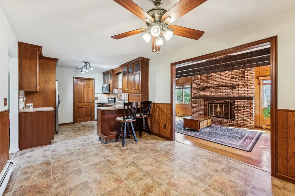 46 Neptune Avenue Hampton Bays NY 11946