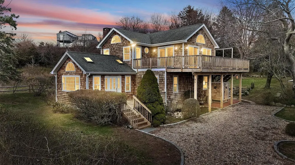 51 Firestone Road East Hampton NY 11954