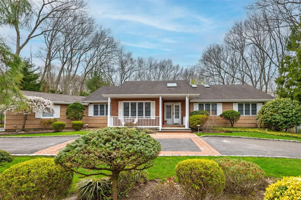 22 Round Tree Drive Melville NY 11747