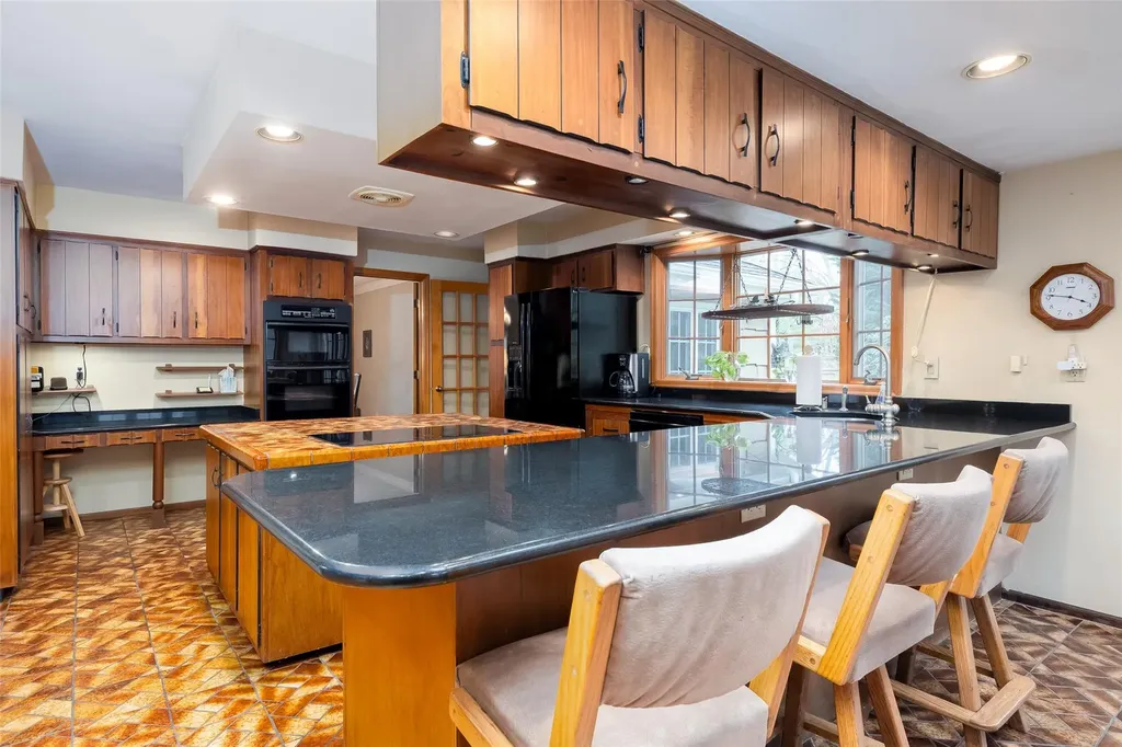 22 Round Tree Drive Melville NY 11747