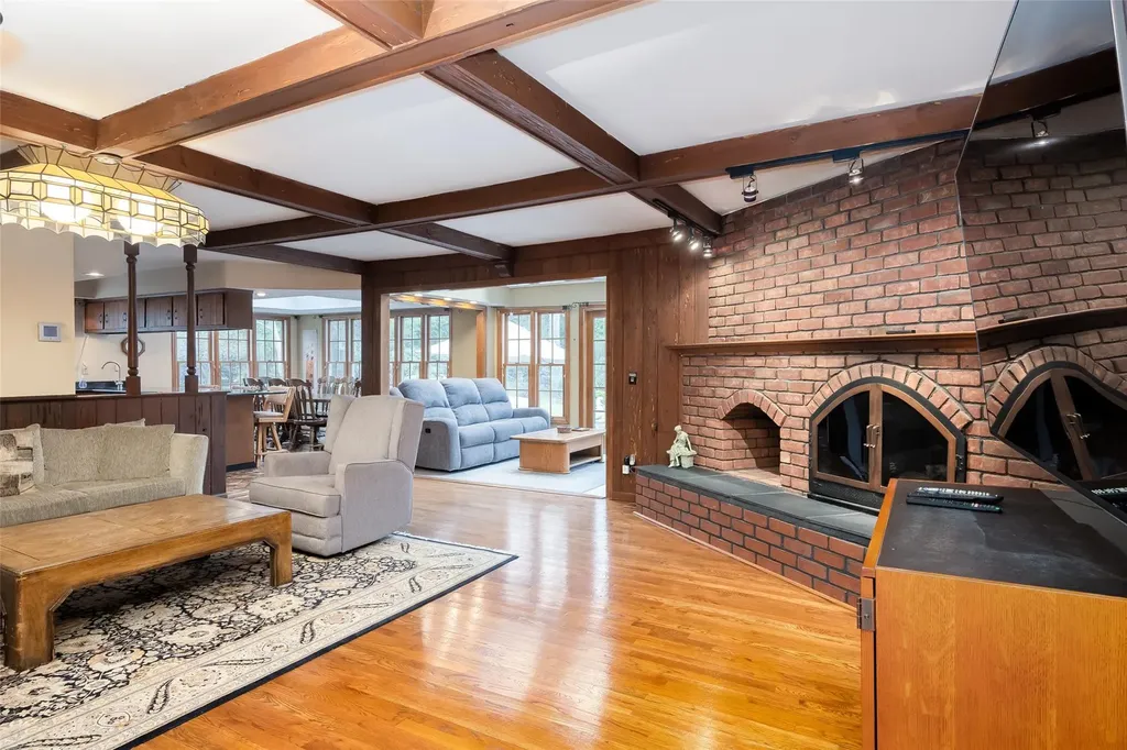 22 Round Tree Drive Melville NY 11747