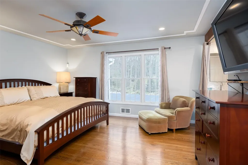 22 Round Tree Drive Melville NY 11747