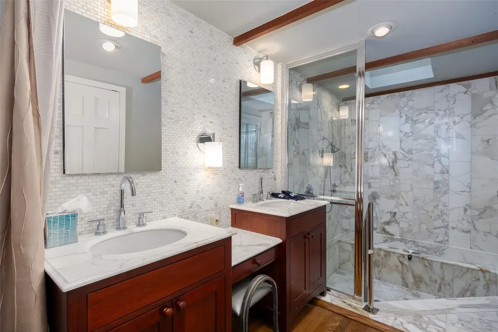 22 Round Tree Drive Melville NY 11747