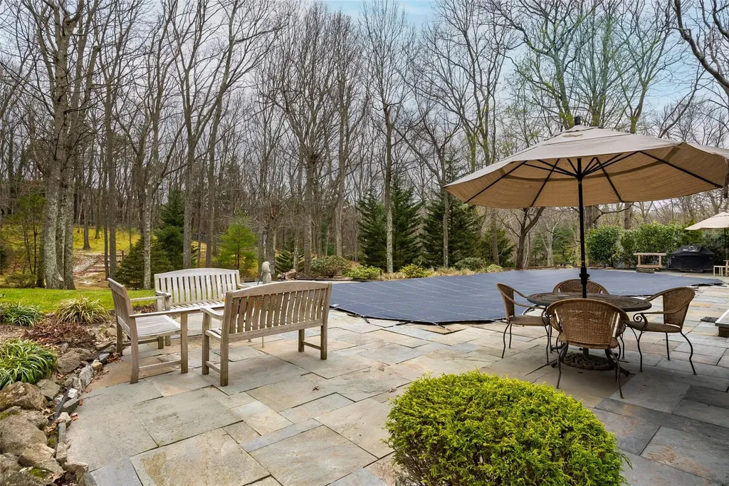22 Round Tree Drive Melville NY 11747