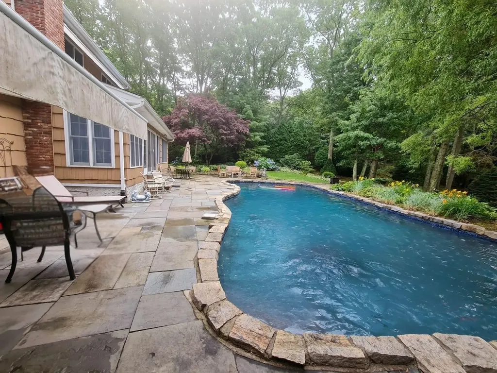 22 Round Tree Drive Melville NY 11747