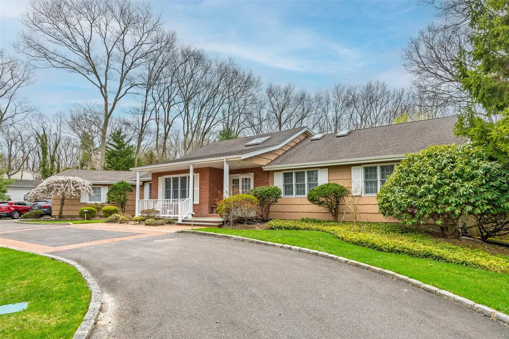 22 Round Tree Drive Melville NY 11747