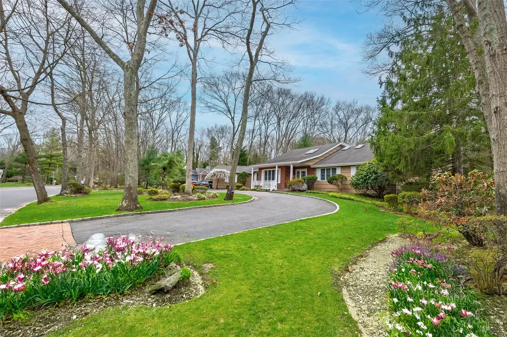 22 Round Tree Drive Melville NY 11747