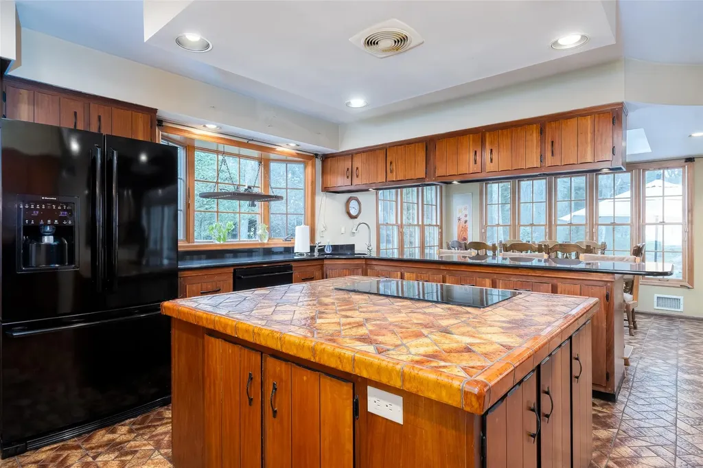 22 Round Tree Drive Melville NY 11747