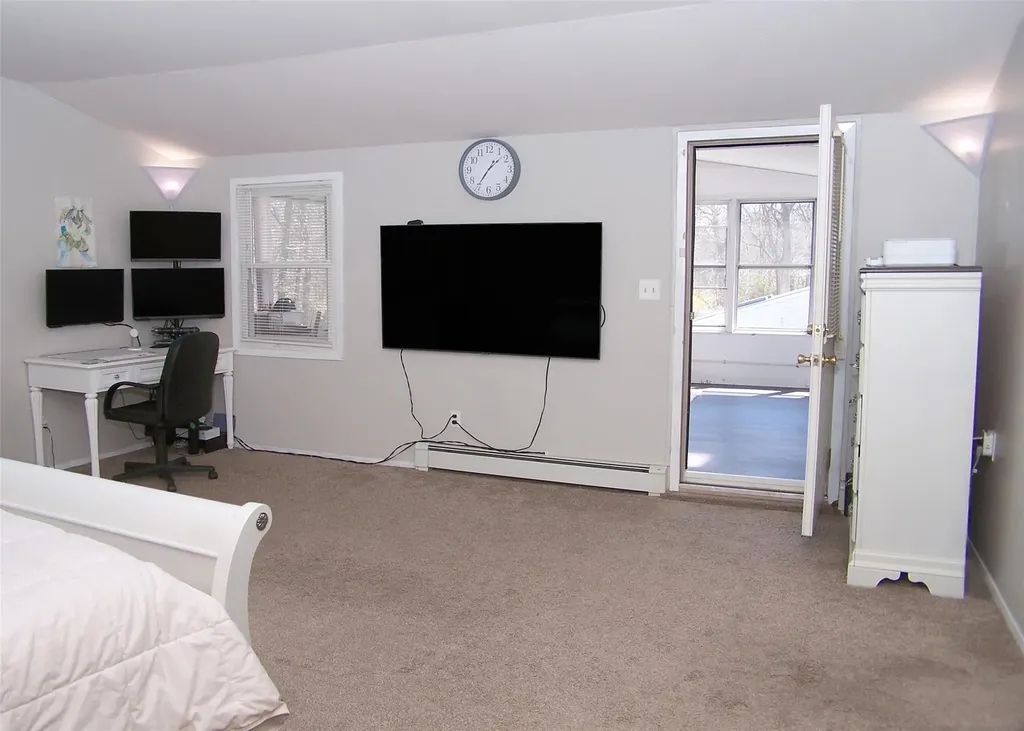 14 Rita Drive Mount Sinai NY 11766