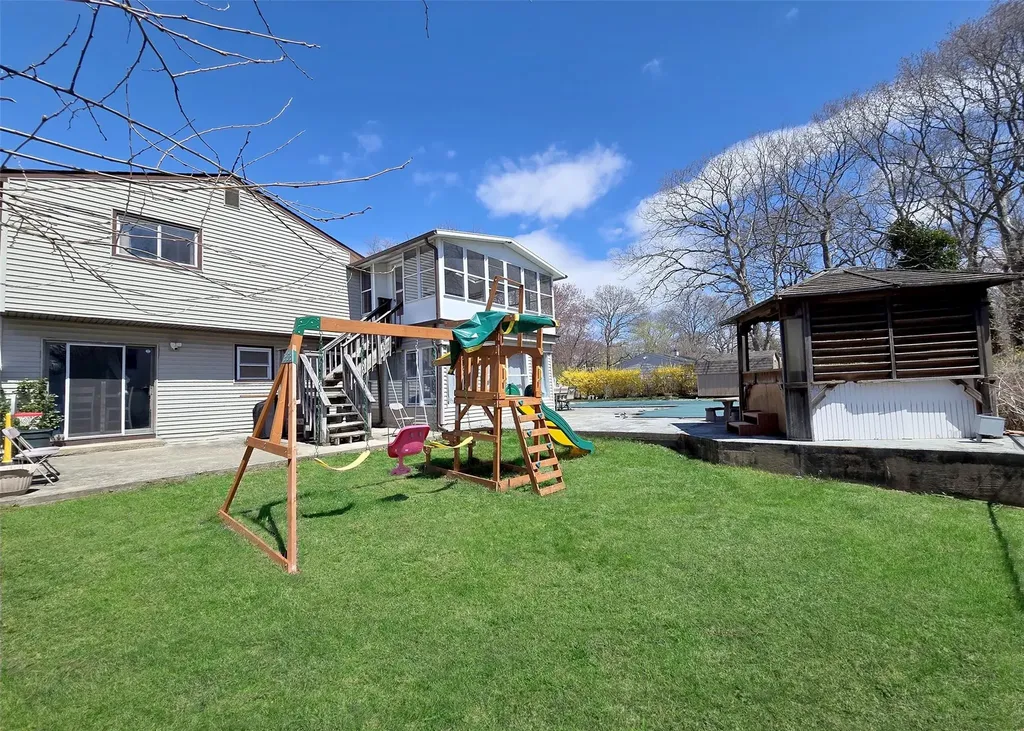 14 Rita Drive Mount Sinai NY 11766
