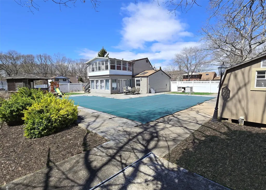 14 Rita Drive Mount Sinai NY 11766