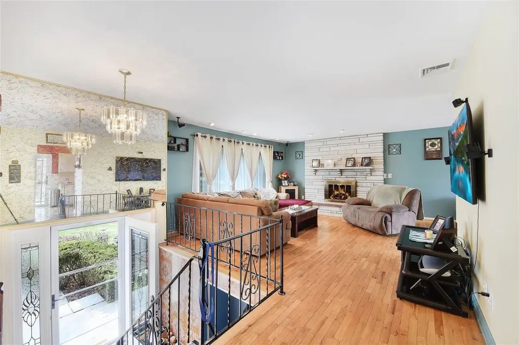 3 Charles Court Middletown NY 10941