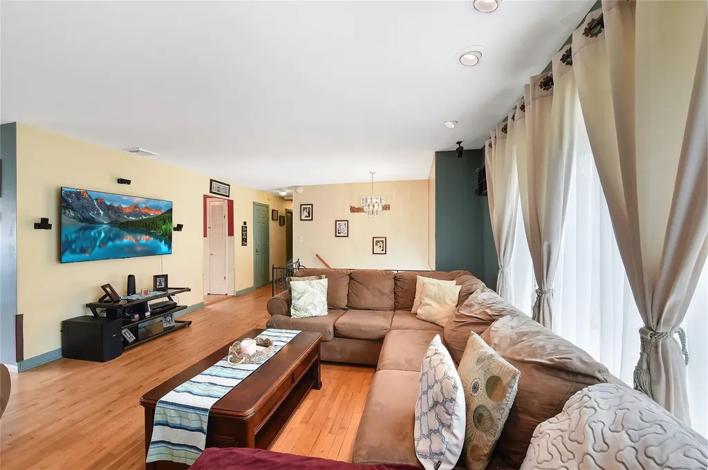 3 Charles Court Middletown NY 10941