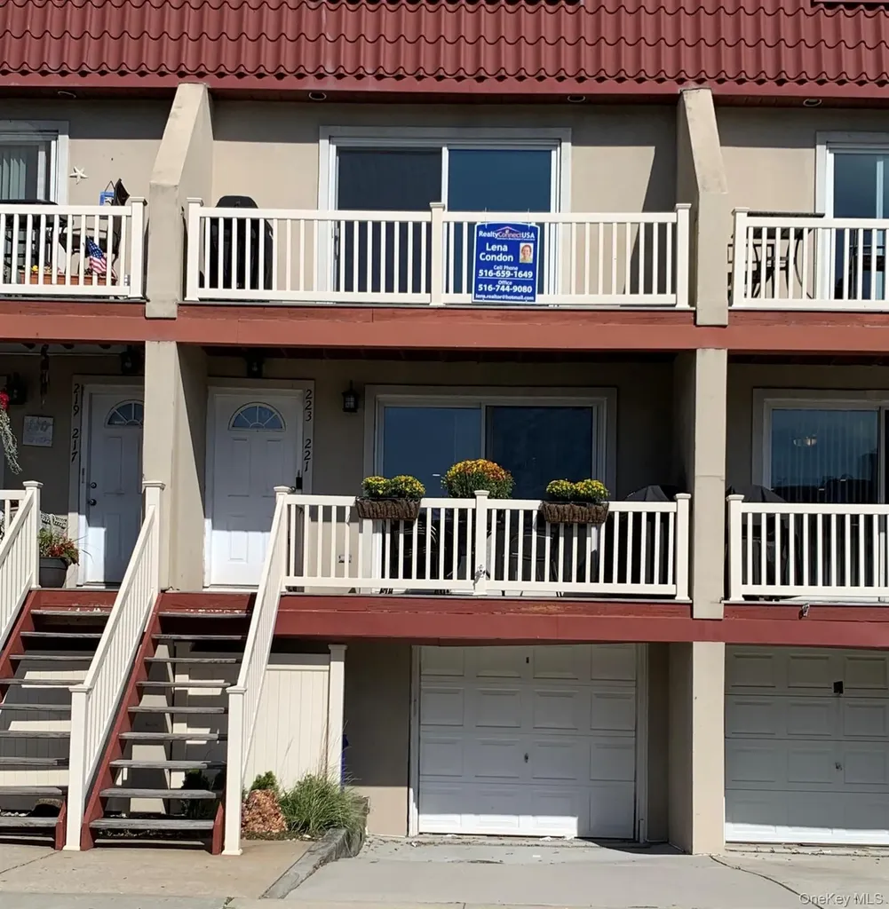 223 E Broadway Long Beach NY 11561