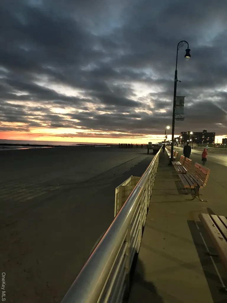 223 E Broadway Long Beach NY 11561