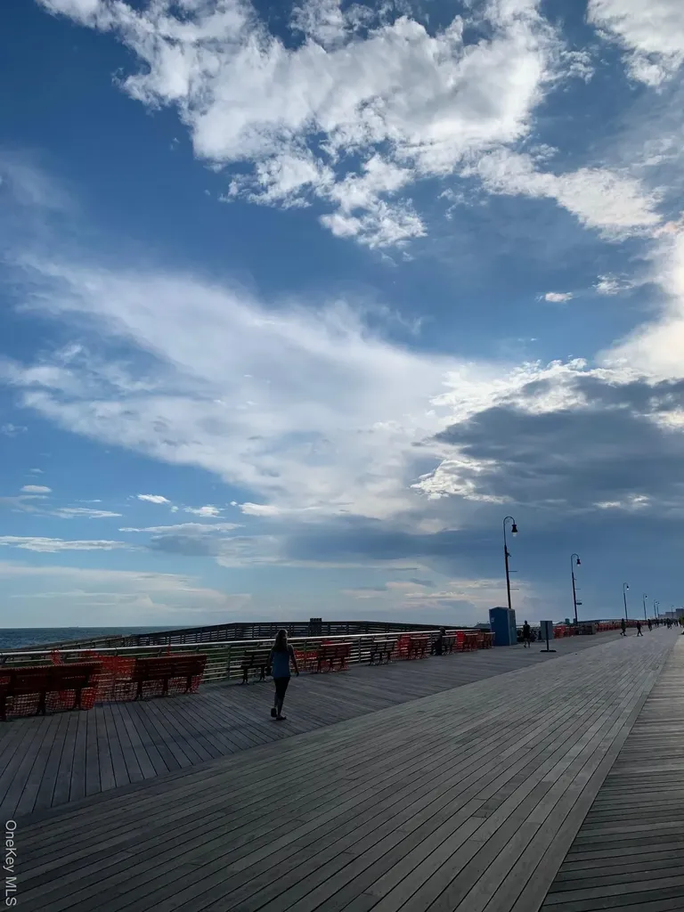 223 E Broadway Long Beach NY 11561