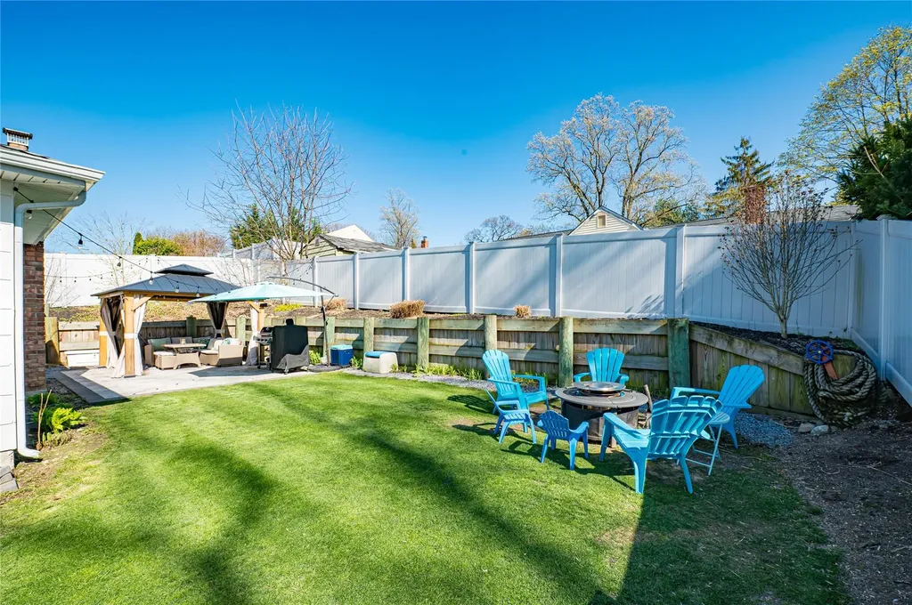 203 Juniper Road Kings Park NY 11754