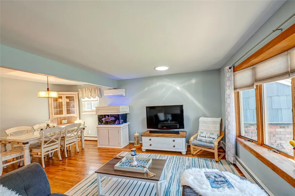 203 Juniper Road Kings Park NY 11754
