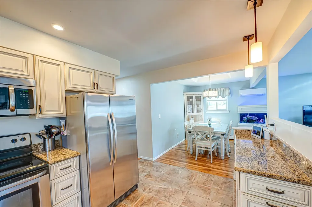 203 Juniper Road Kings Park NY 11754