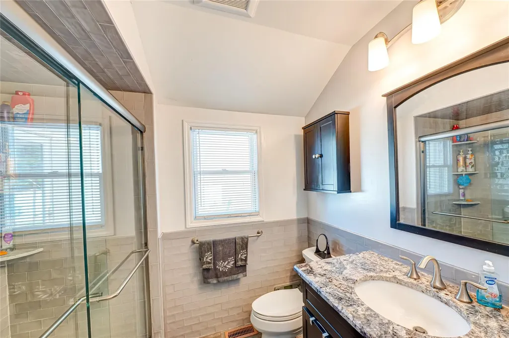 3 Baylor Drive Smithtown NY 11787