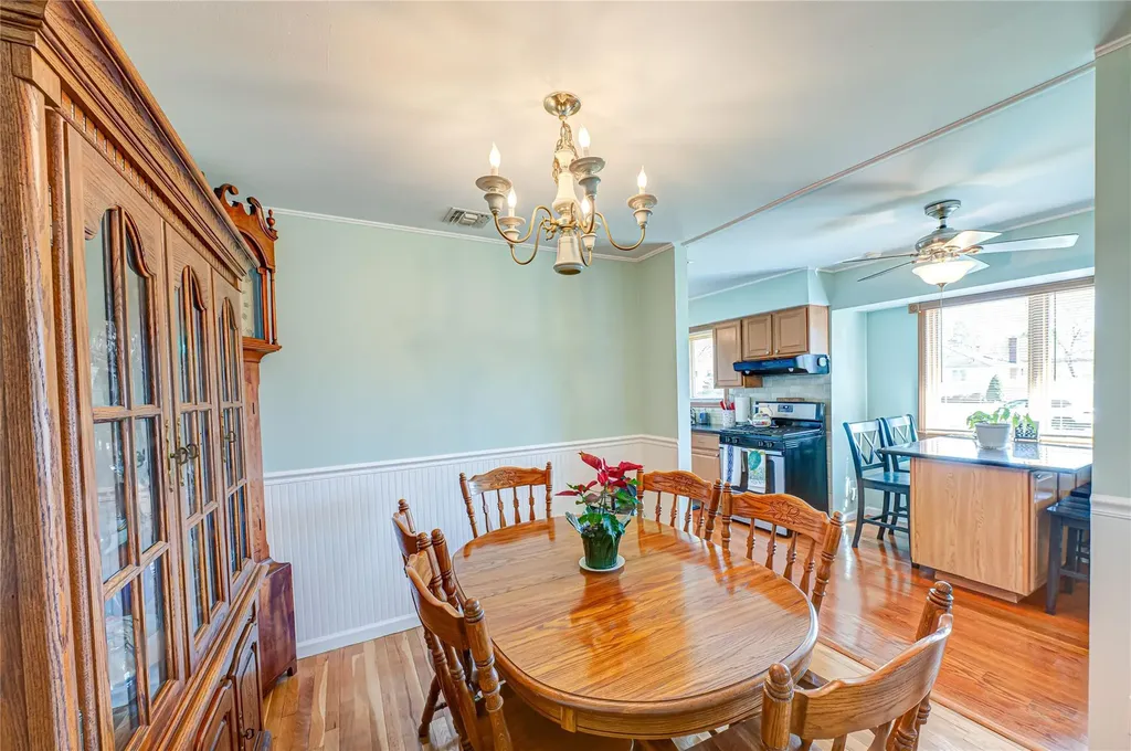 3 Baylor Drive Smithtown NY 11787