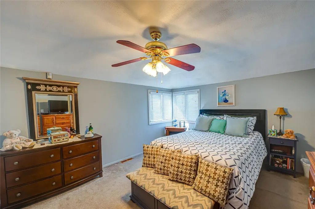 3 Baylor Drive Smithtown NY 11787