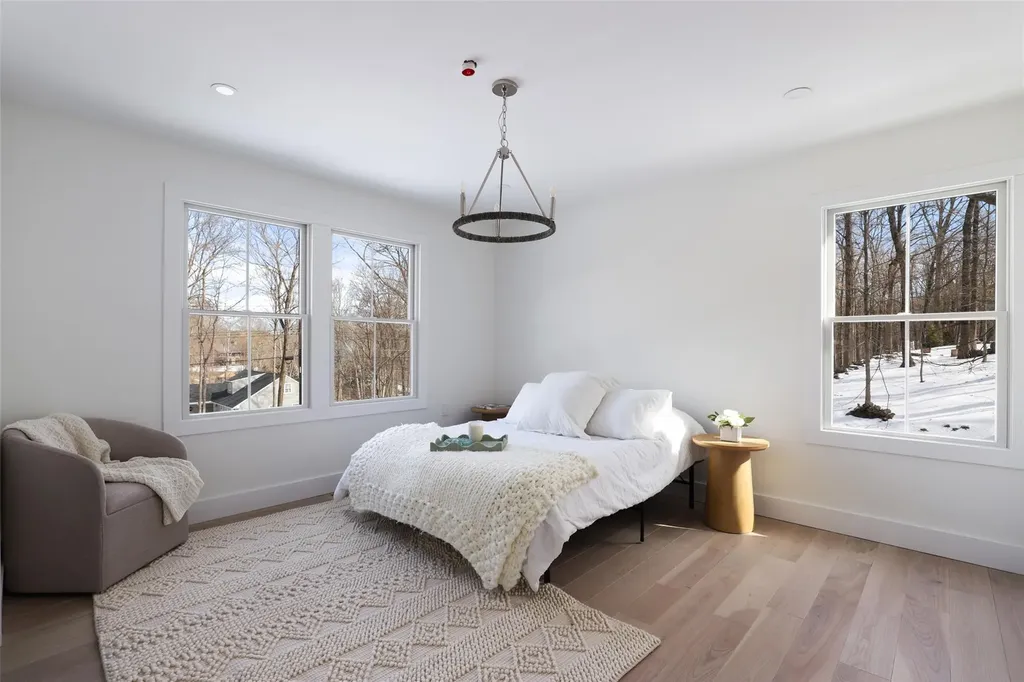 18 Brandon Drive Mount Kisco NY 10549