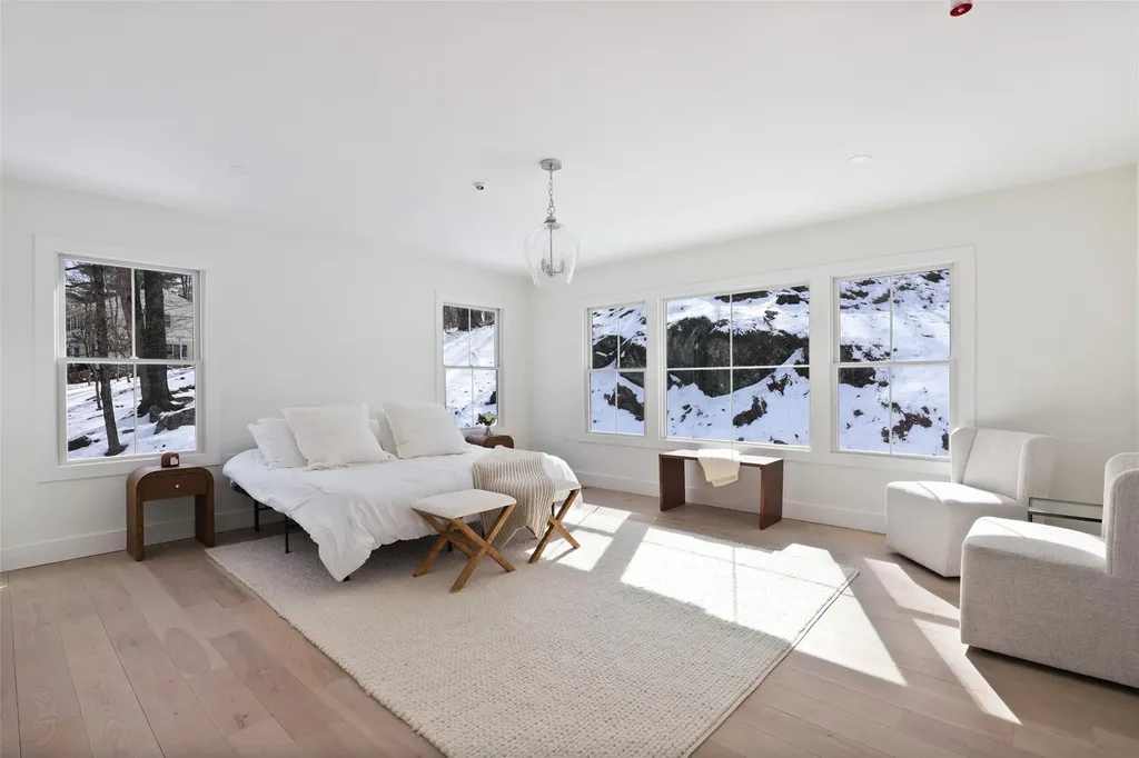 18 Brandon Drive Mount Kisco NY 10549