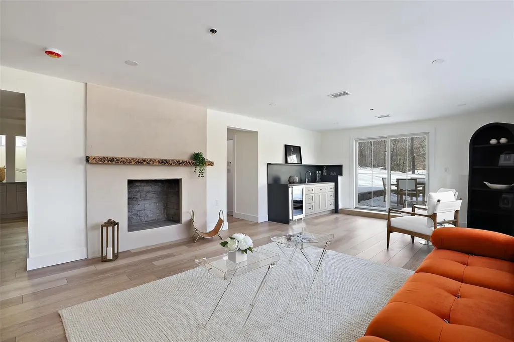 18 Brandon Drive Mount Kisco NY 10549