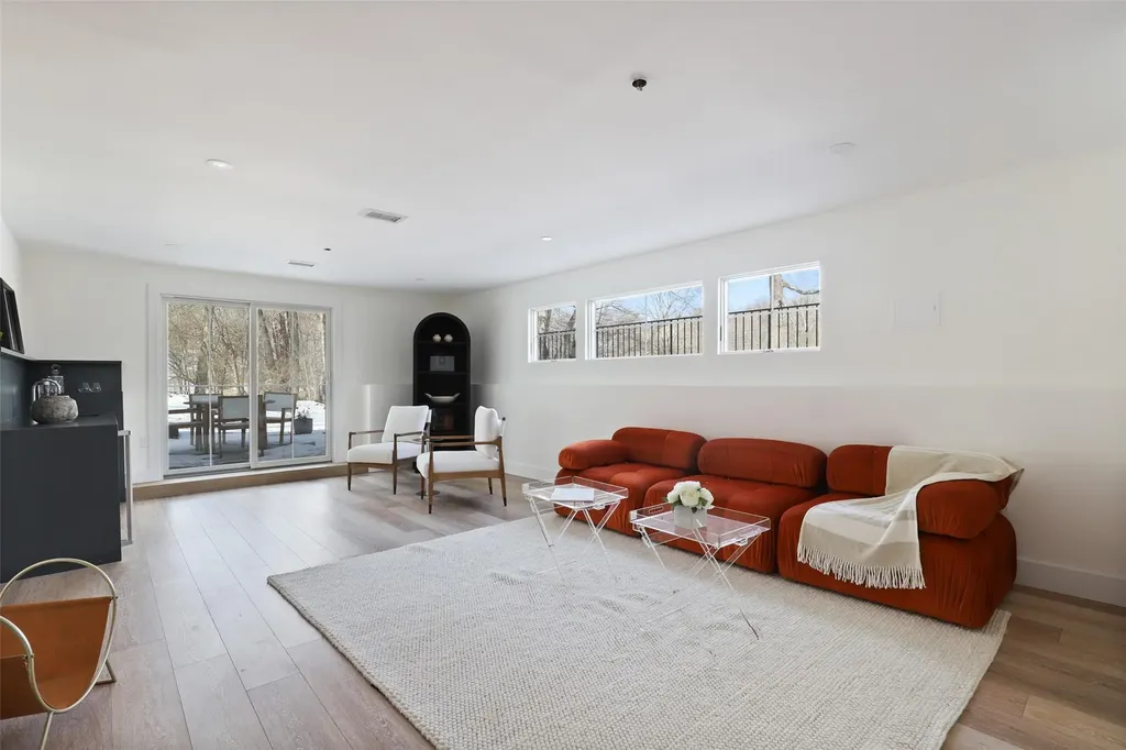 18 Brandon Drive Mount Kisco NY 10549
