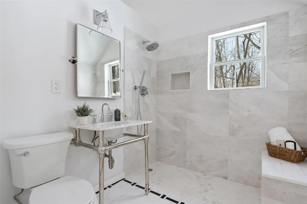 18 Brandon Drive Mount Kisco NY 10549