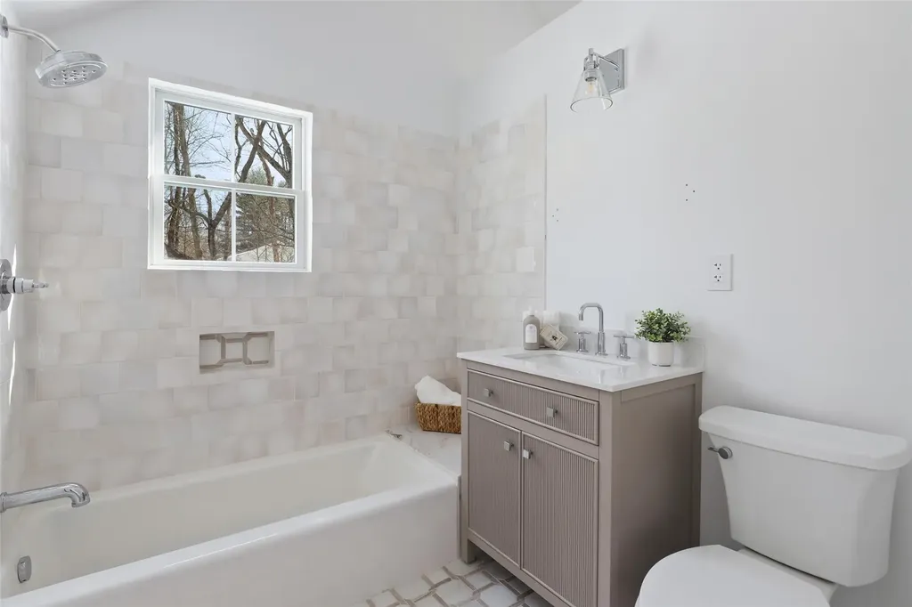 18 Brandon Drive Mount Kisco NY 10549