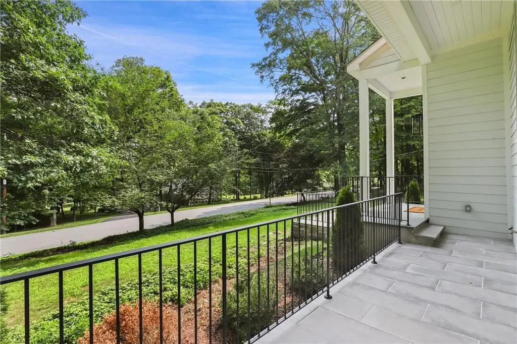 18 Brandon Drive Mount Kisco NY 10549
