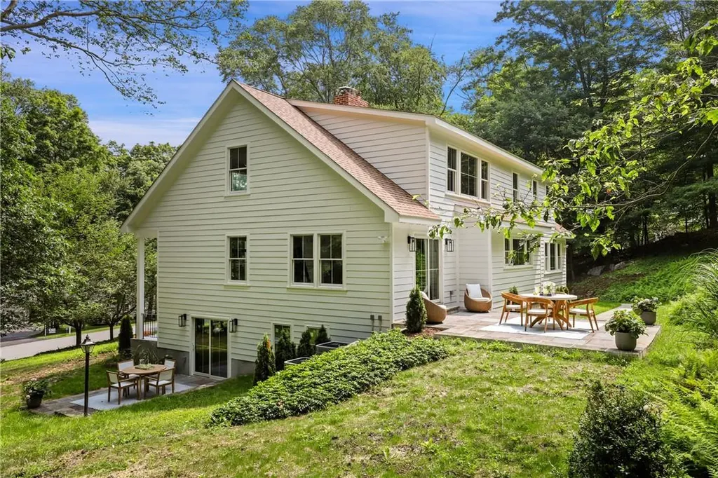 18 Brandon Drive Mount Kisco NY 10549
