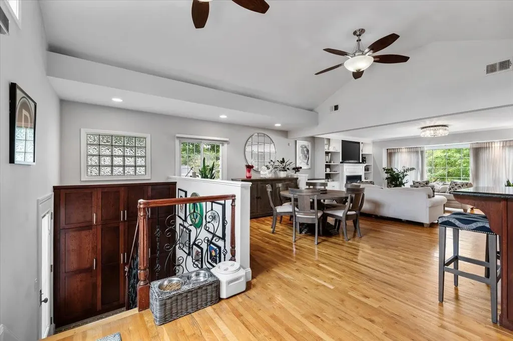 61 Beatrice Lane Old Bethpage NY 11804