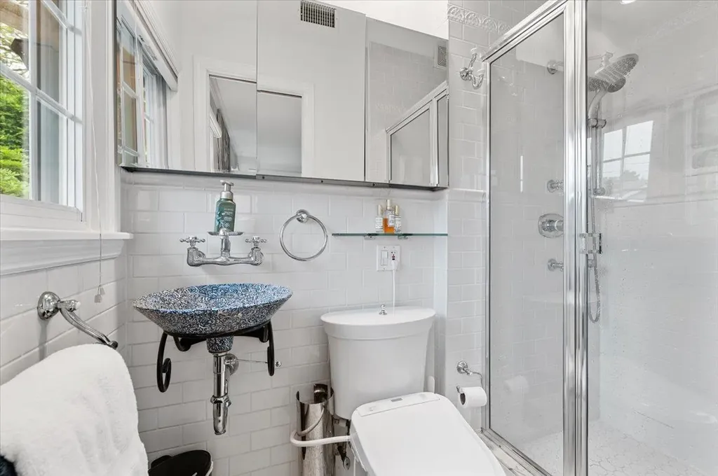 61 Beatrice Lane Old Bethpage NY 11804
