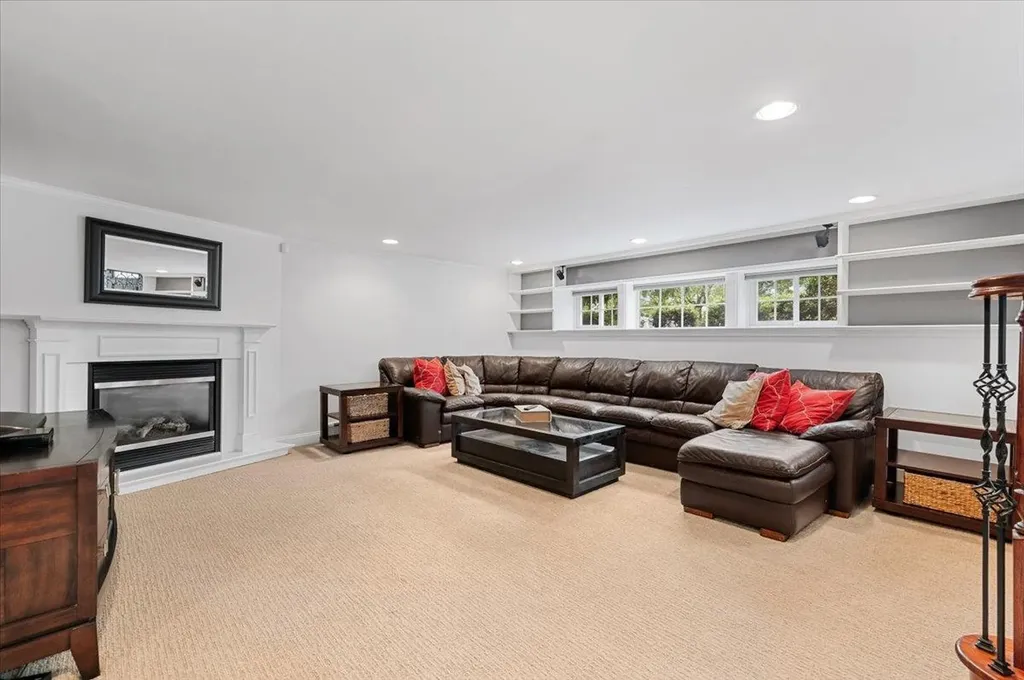 61 Beatrice Lane Old Bethpage NY 11804