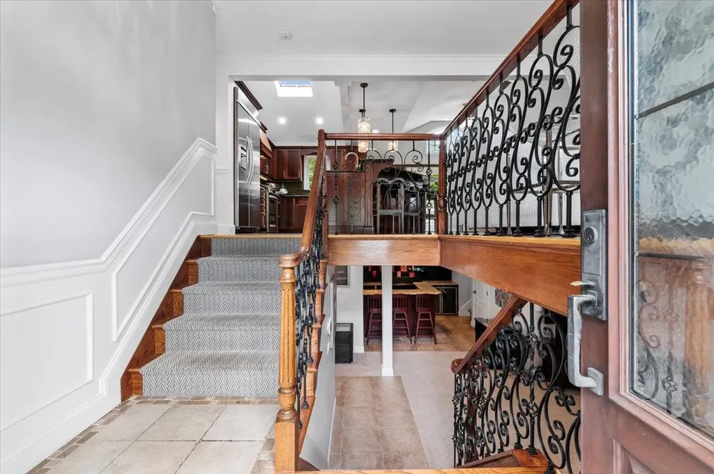 61 Beatrice Lane Old Bethpage NY 11804